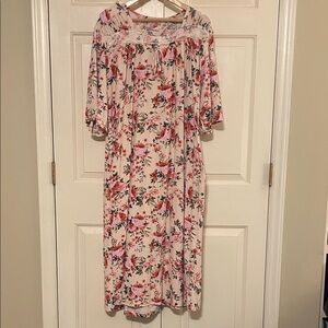 Silverts M open back nightgown hospital gown floral